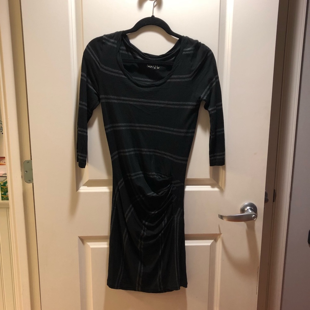 Stem Black and gray dress